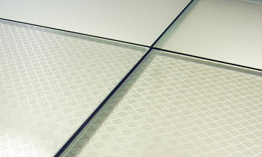 Стеклянный пол в квартиру с декоративным стеклом купить в Красноярске Стеклянный пол в квартиру с декоративным стеклом купить в Красноярске