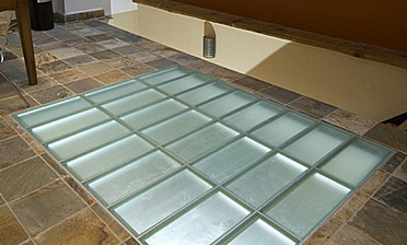 Стеклянный пол в квартиру с подсветкой купить в Красноярске Стеклянный пол в квартиру с подсветкой купить в Красноярске