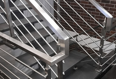 Перила для лестниц купить в Красноярске