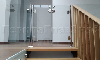 Стекло на креплениях: двустворчатые калитки металл-стекло в Красноярске. Готовые проекты ПерилаГлавСнаб