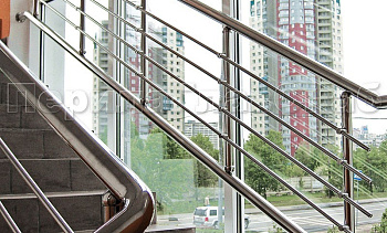 Ограждение на окна из нержавеющей стали в Красноярске. Готовые проекты ПерилаГлавСнаб