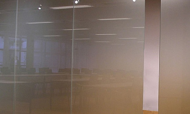 Стеклянные матовые перегородки в офис премиум купить в Красноярске Стеклянные матовые перегородки в офис премиум купить в Красноярске