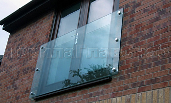 Ветрозащитное ограждение без стоек, на точечном креплении в торец в Красноярске. Готовые проекты ПерилаГлавСнаб