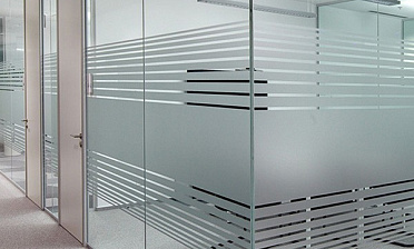 Стеклянные офисные перегородки с матовой пленкой купить в Красноярске Стеклянные офисные перегородки с матовой пленкой купить в Красноярске