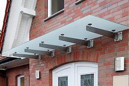 Консольные козырьки и навесы в Красноярске. Готовые проекты ПерилаГлавСнаб - фото 10