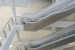 Стеклянные перила для атриумов в Красноярске. Готовые проекты ПерилаГлавСнаб - фото 3