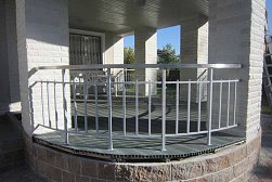 Перила и ограждения с вертикальным заполнением в Красноярске. Готовые проекты ПерилаГлавСнаб - фото 15