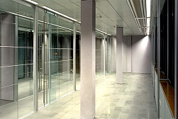 Раздвижные стеклянные двери в Красноярске. Готовые проекты ПерилаГлавСнаб - фото 2