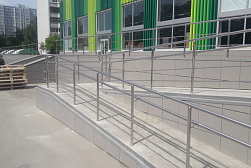 Поручни для инвалидов из нержавеющей стали в Красноярске. Готовые проекты ПерилаГлавСнаб - фото 1