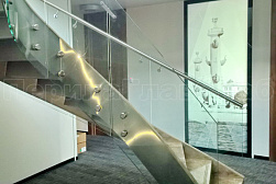 Стеклянные перила для винтовых лестниц в Красноярске. Готовые проекты ПерилаГлавСнаб - фото 7