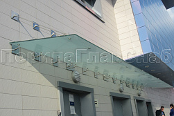 Стеклянные козырьки на вантах в Красноярске. Готовые проекты ПерилаГлавСнаб - фото 15