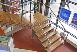 Стеклянные перила для лестниц в Красноярске. Готовые проекты ПерилаГлавСнаб - фото 16