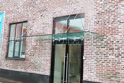 Стеклянные козырьки на вантах в Красноярске. Готовые проекты ПерилаГлавСнаб - фото 23