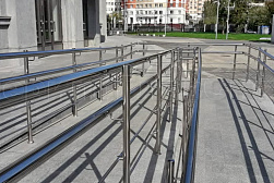 Поручни для инвалидов из нержавеющей стали в Красноярске. Готовые проекты ПерилаГлавСнаб - фото 2