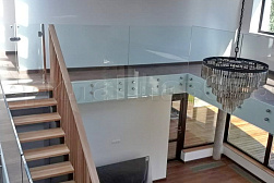 Стеклянные перила для атриумов в Красноярске. Готовые проекты ПерилаГлавСнаб - фото 21