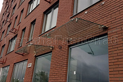 Стеклянные козырьки на вантах в Красноярске. Готовые проекты ПерилаГлавСнаб - фото 6