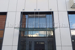 Стеклянные козырьки на вантах в Красноярске. Готовые проекты ПерилаГлавСнаб - фото 11