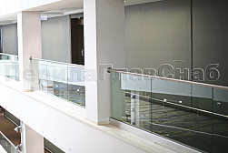 Цельностеклянные ограждения на несущем стекле в Красноярске. Готовые проекты ПерилаГлавСнаб - фото 25 Цельностеклянные ограждения на несущем стекле в Красноярске. Готовые проекты ПерилаГлавСнаб - фото 25