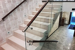 Перила и ограждения из нержавейки и дерева в Красноярске. Готовые проекты ПерилаГлавСнаб - фото 15