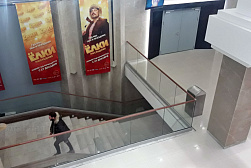 Стеклянные ограждения для торговых  и бизнес центров в Красноярске. Готовые проекты ПерилаГлавСнаб - фото 7