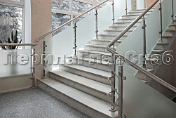 Стеклянные ограждения для торговых  и бизнес центров в Красноярске. Готовые проекты ПерилаГлавСнаб - фото 2