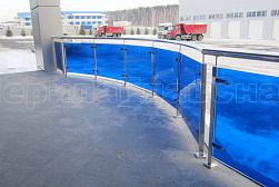 Стеклянные ограждения для улицы в Красноярске. Готовые проекты ПерилаГлавСнаб - фото 5 Стеклянные ограждения для улицы в Красноярске. Готовые проекты ПерилаГлавСнаб - фото 5