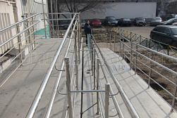 Поручни для инвалидов из нержавеющей стали в Красноярске. Готовые проекты ПерилаГлавСнаб - фото 5