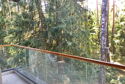 Стеклянные ограждения для улицы в Красноярске. Готовые проекты ПерилаГлавСнаб - фото 10 Стеклянные ограждения для улицы в Красноярске. Готовые проекты ПерилаГлавСнаб - фото 10