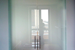 Раздвижные стеклянные двери в Красноярске. Готовые проекты ПерилаГлавСнаб - фото 8